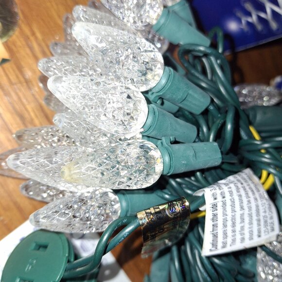 NEW IN BOX ACE HARDWARE LED FACETED SOFT 50 WHITE CHRISTMAS LIGHTS IN BOX - Picture 3 of 3